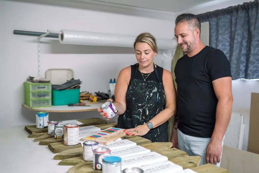 Holzwegweiser - Zusammenarbeit - Über uns - Magdalena und Sandro aus Sonsbeck